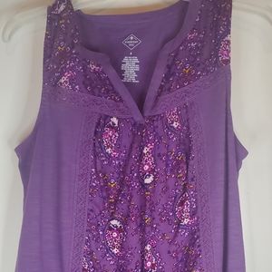 Womans sleeveless blouse